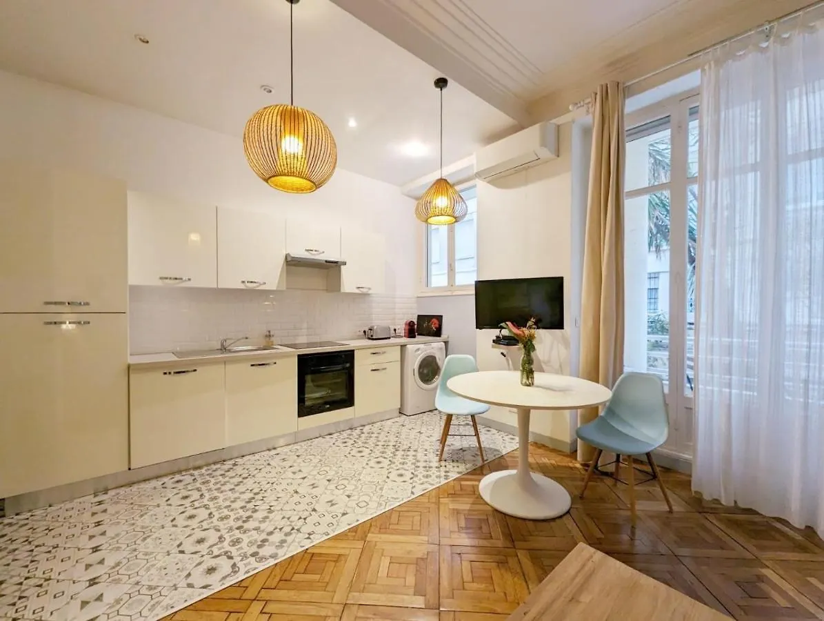Promenade Des Anglais - Deux Pieces Renove, Proche Negresco Nizza Appartamento